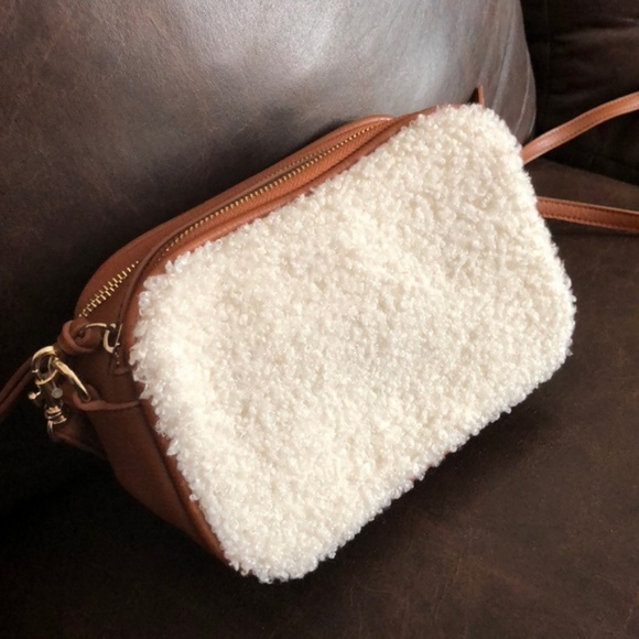 Sherpa/Faux-Leather Camera Bag - Picture 3 of 6